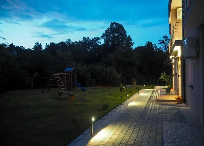 Paula * Οπατία